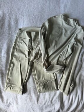 Lululemon ivory set